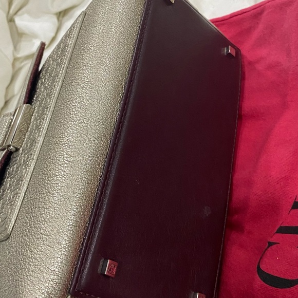 👜Carolina Herrera cross body súper good condition👜 - Picture 5 of 16